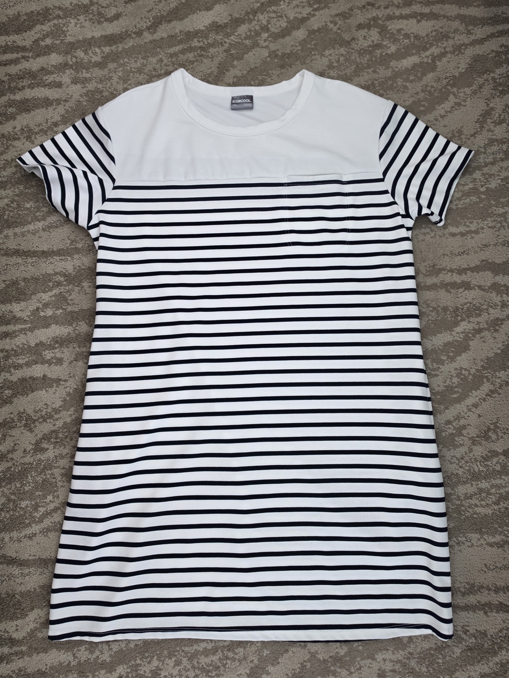 32 Cool Striped Short-Sleeve T-Shirt Dress - White & Black